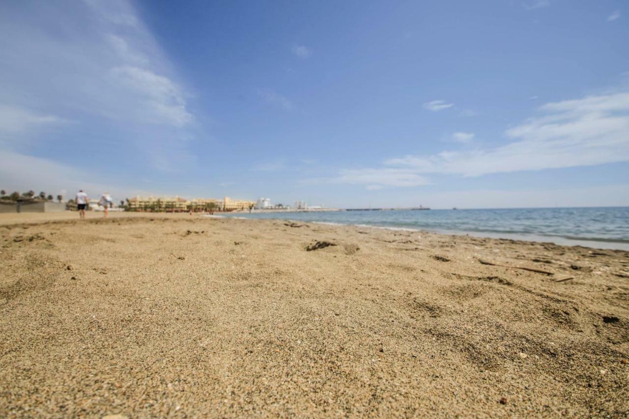 Fantanstico Apartamento Sobre El Mar เบนัลมาเดนา ภายนอก รูปภาพ